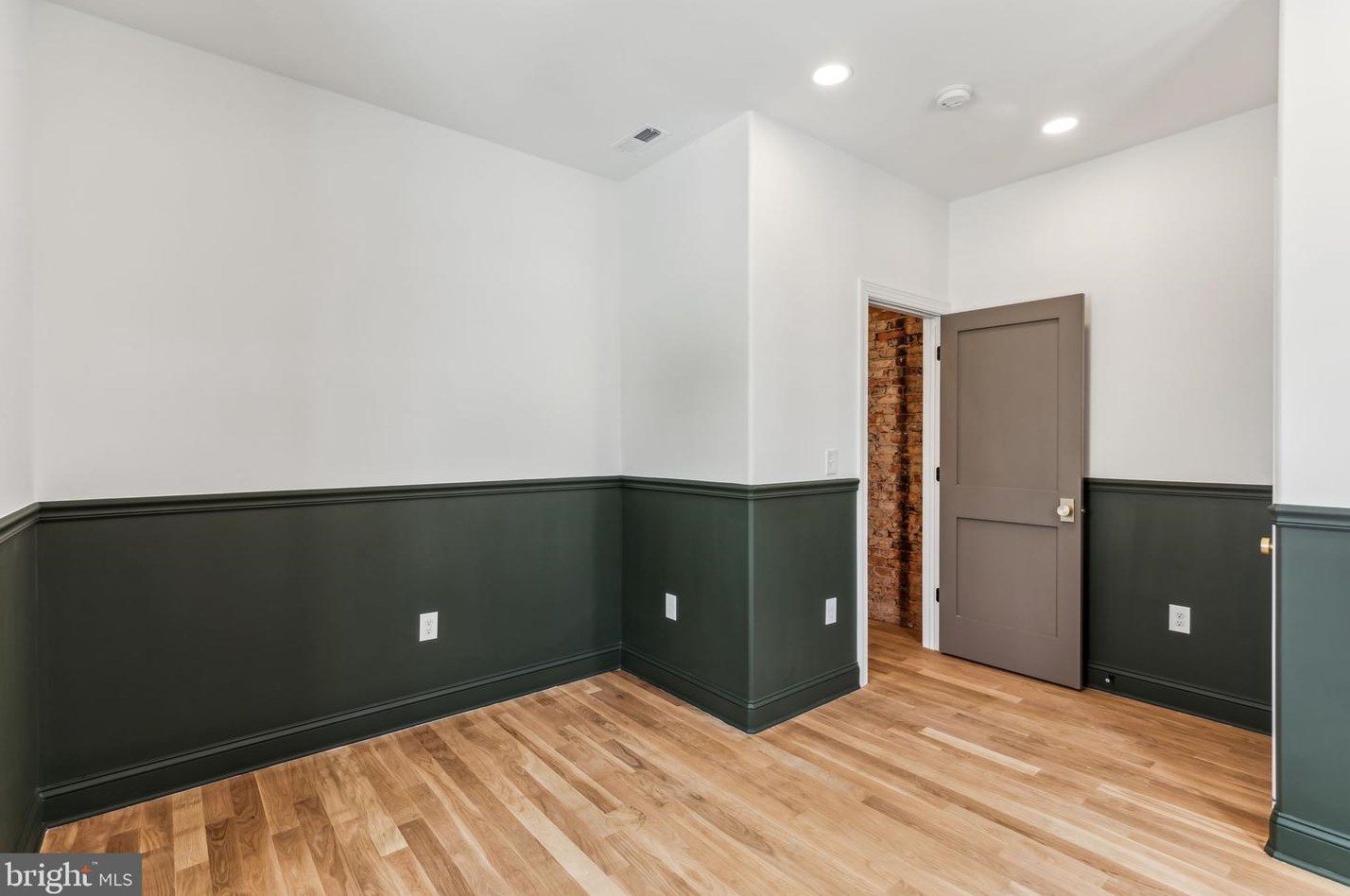 750 23rd St, Philadelphia PA  19130-2618 exterior