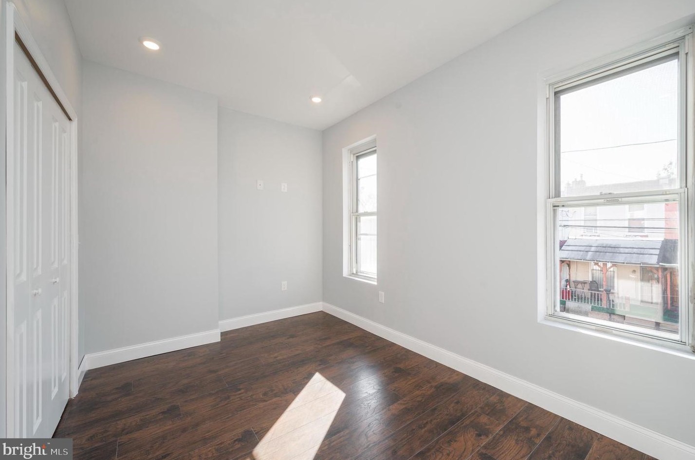 1135 Somerset St, Philadelphia PA 19133-1222 exterior