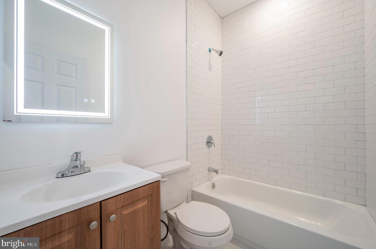 1135 Somerset St, Philadelphia PA 19133-1222 exterior