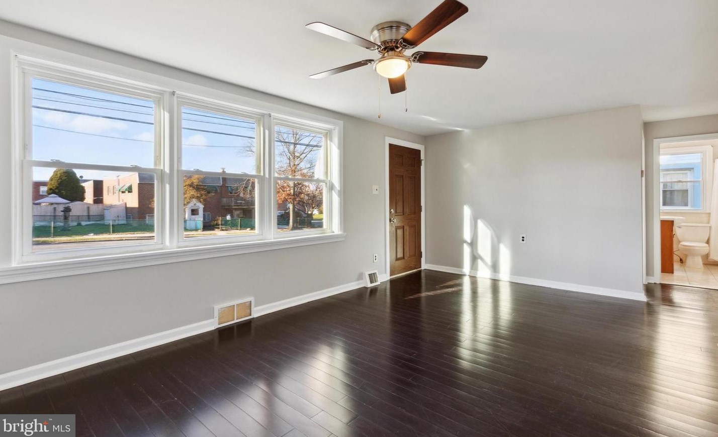 1625 Rhawn St, Philadelphia PA  19111-2951 exterior