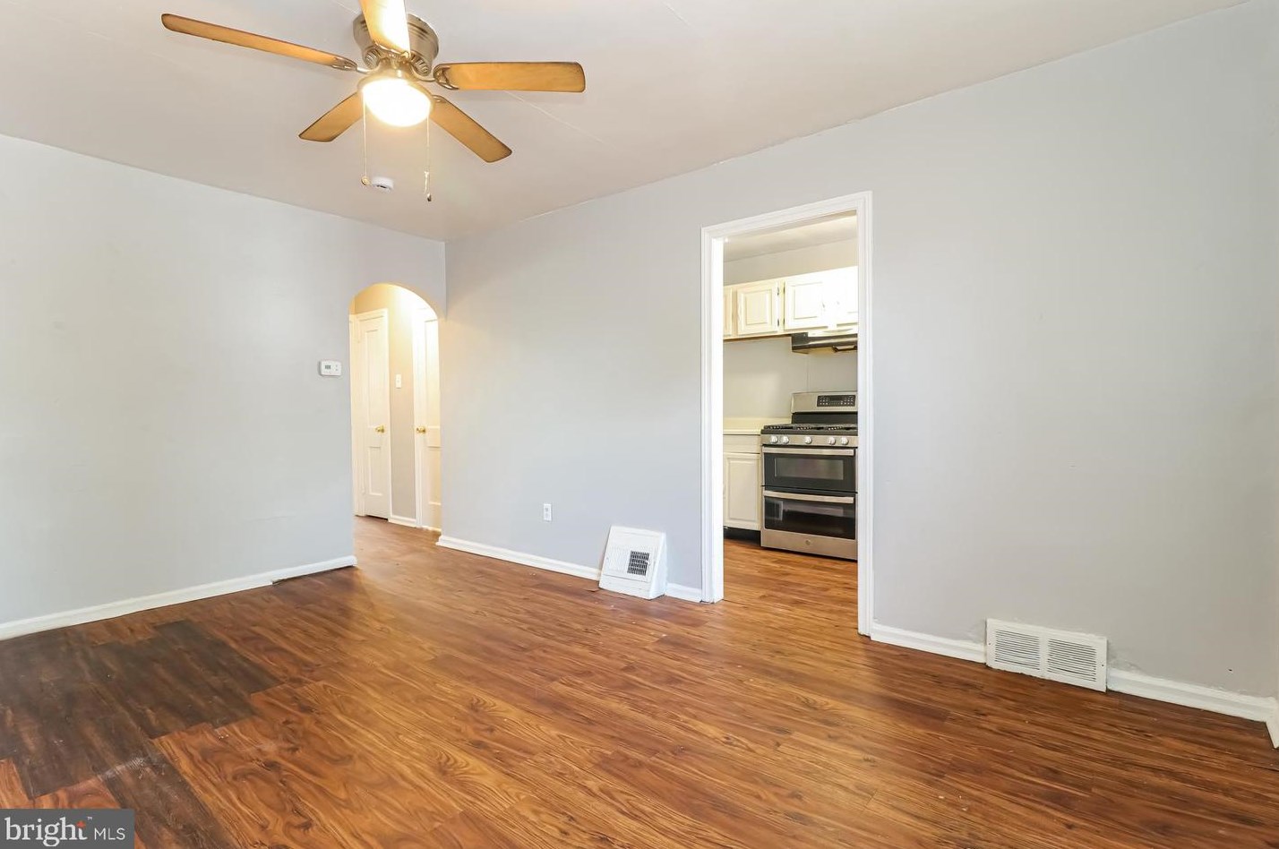 2442 Frazier St, Philadelphia PA  19143-6104 exterior
