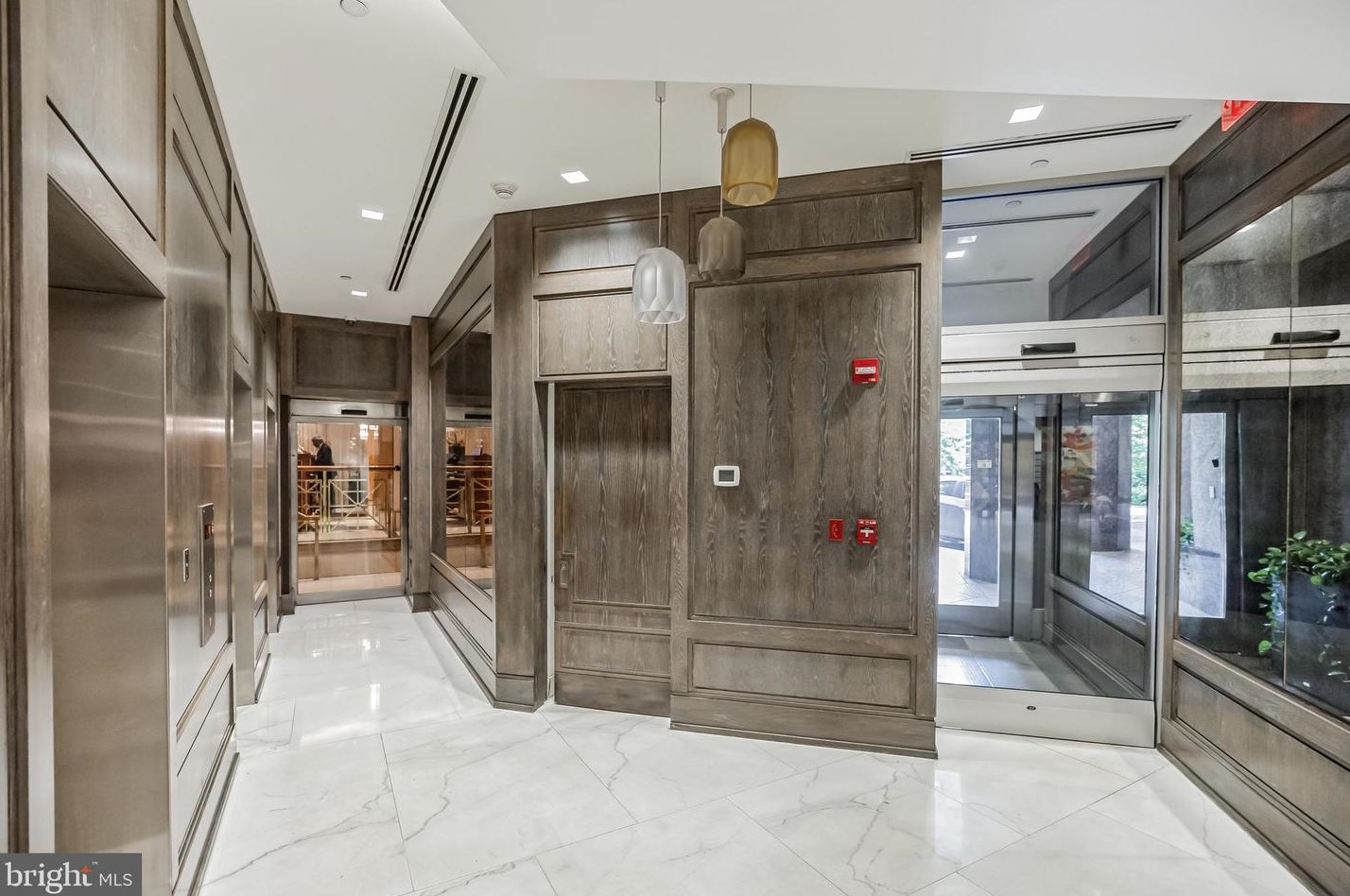 202 Rittenhouse Sq, Philadelphia PA 19103-5785 exterior