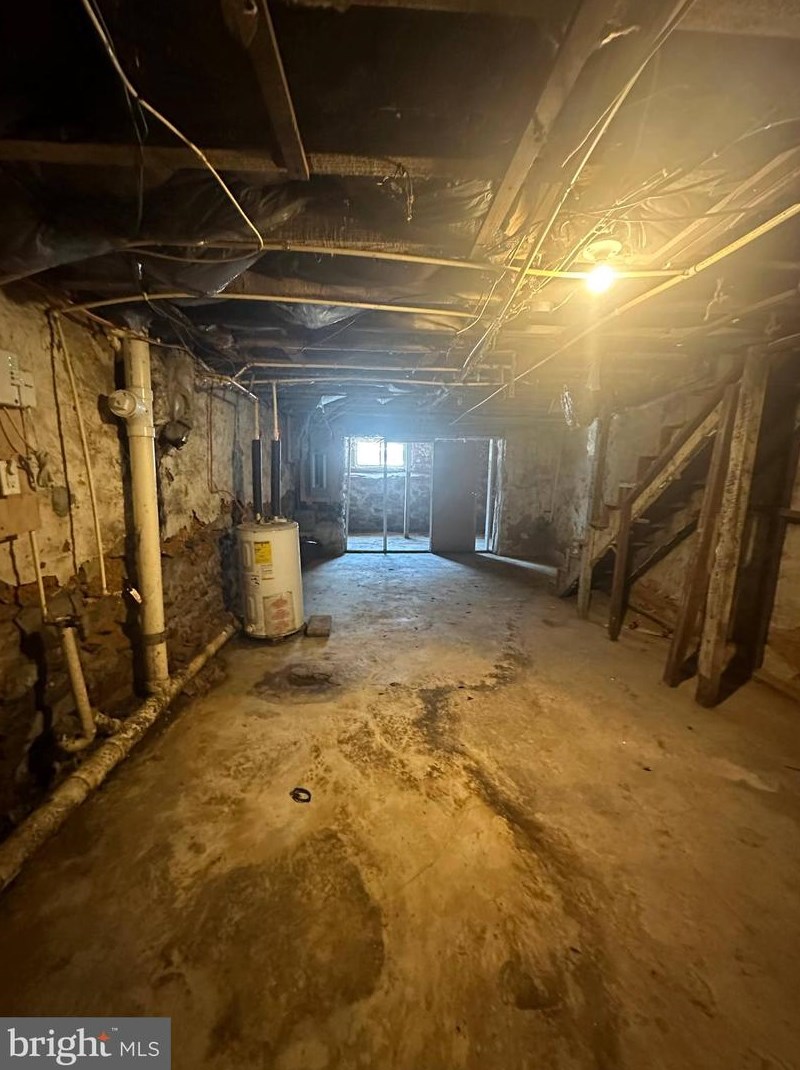 5555 Addison St, Philadelphia PA  19143-1305 exterior