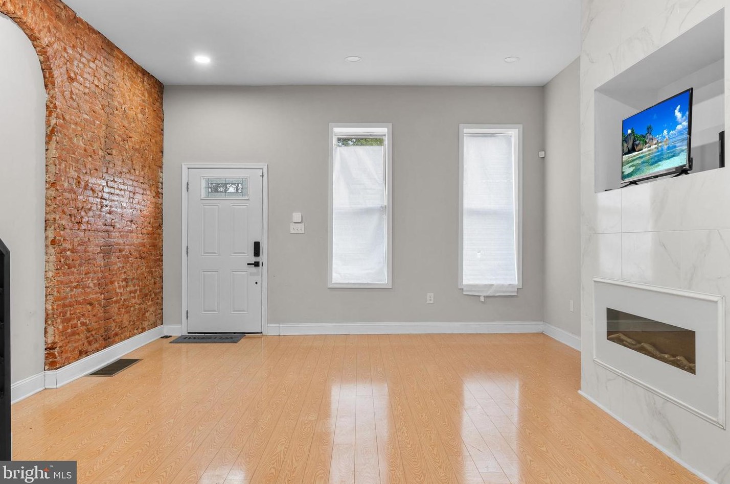 2051 Oxford St, Philadelphia PA  19121-4001 exterior