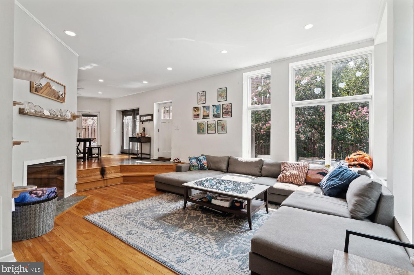 2911 Pennsylvania Ave, Philadelphia PA 19130-1107 exterior