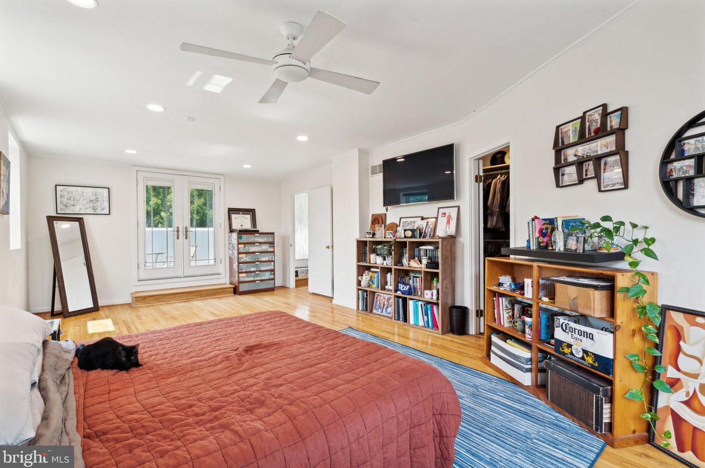 2911 Pennsylvania Ave, Philadelphia PA 19130-1107 exterior