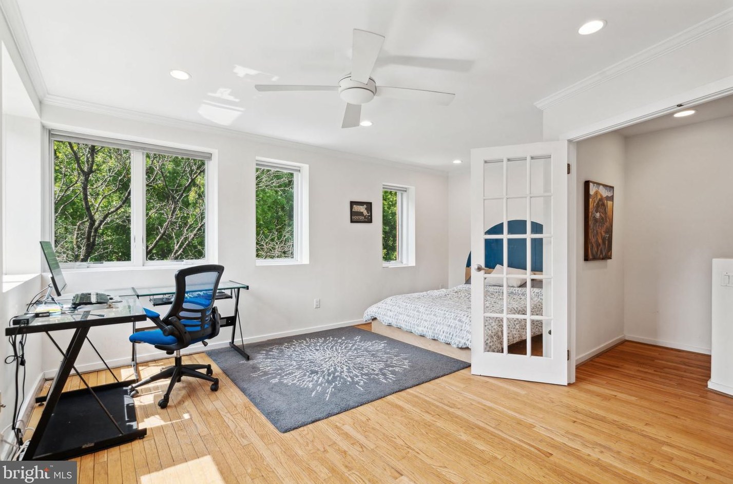 2911 Pennsylvania Ave, Philadelphia PA 19130-1107 exterior