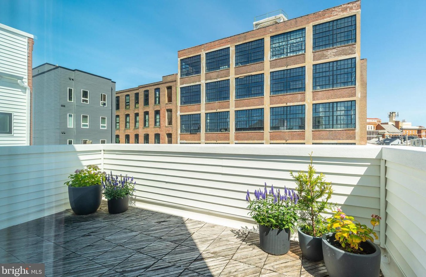 426 Miller St, Philadelphia PA  19125-2615 exterior