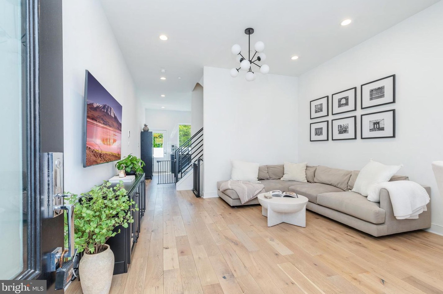 426 Miller St, Philadelphia PA  19125-2615 exterior
