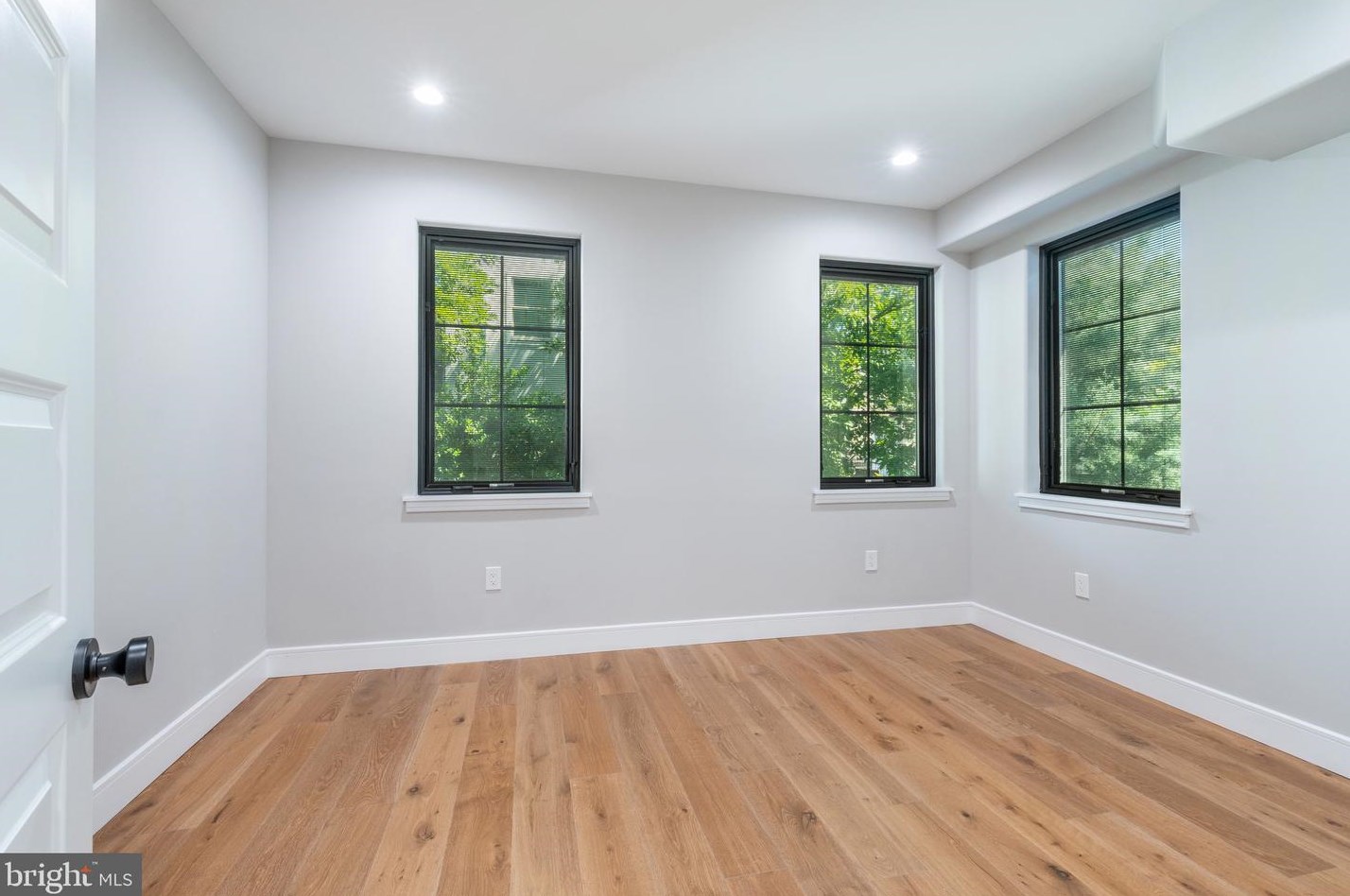2211 Naudain St, Philadelphia PA  19146-1109 exterior