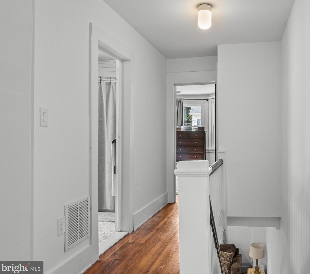 619 Shawmont Ave, Philadelphia PA 19128-3124 exterior