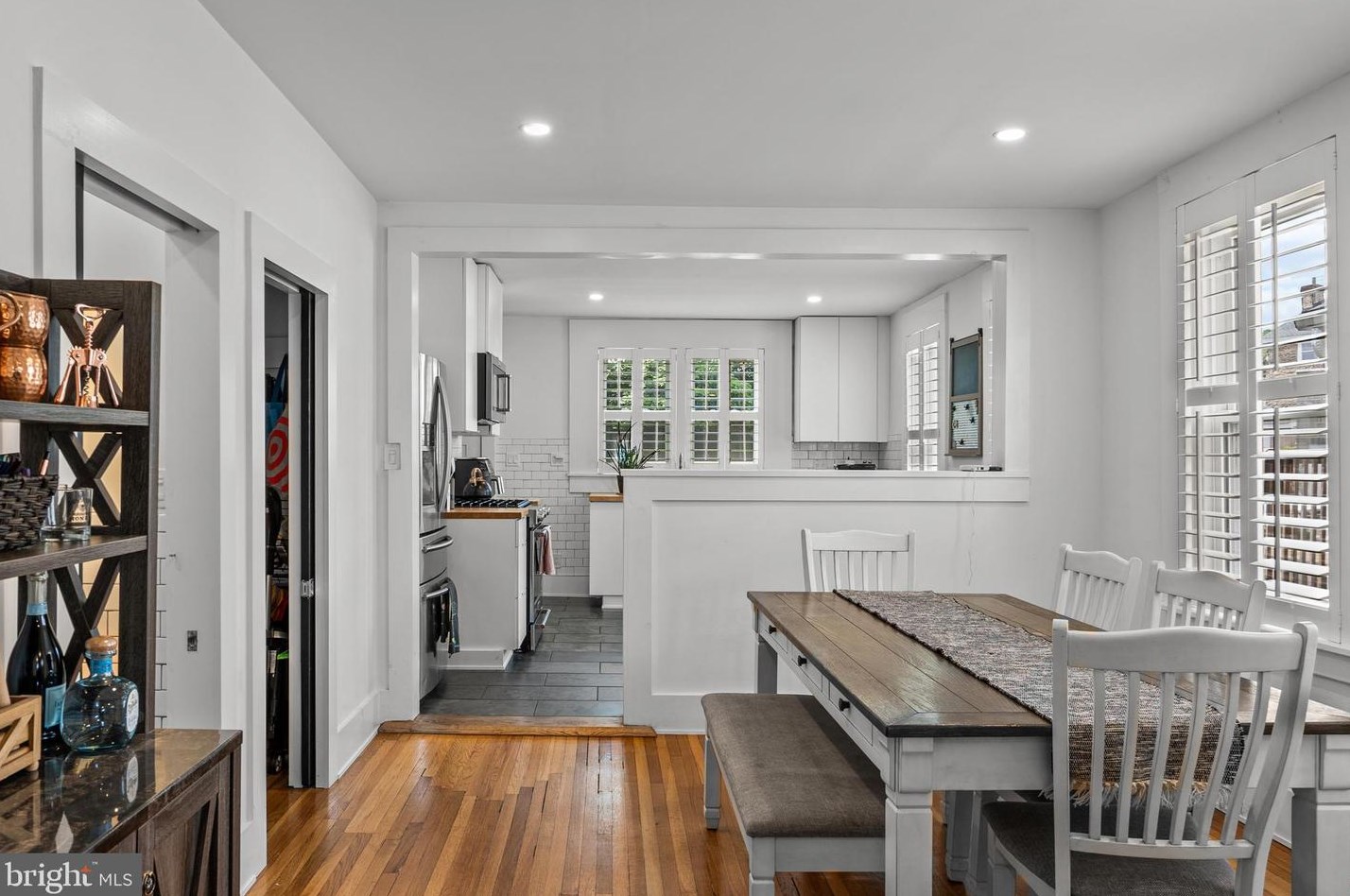 619 Shawmont Ave, Philadelphia PA 19128-3124 exterior