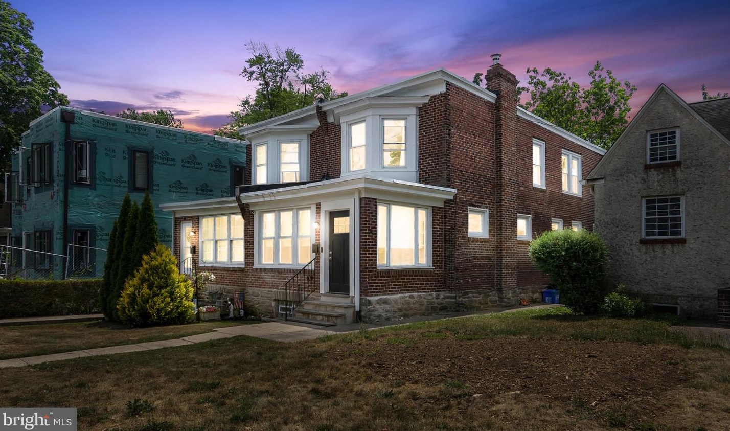 619 Shawmont Ave, Philadelphia PA 19128-3124 exterior