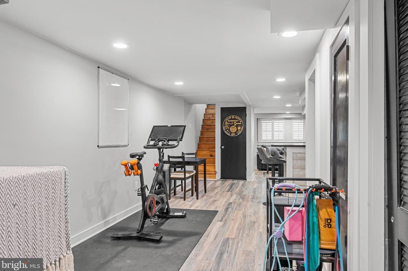 619 Shawmont Ave, Philadelphia PA 19128-3124 exterior