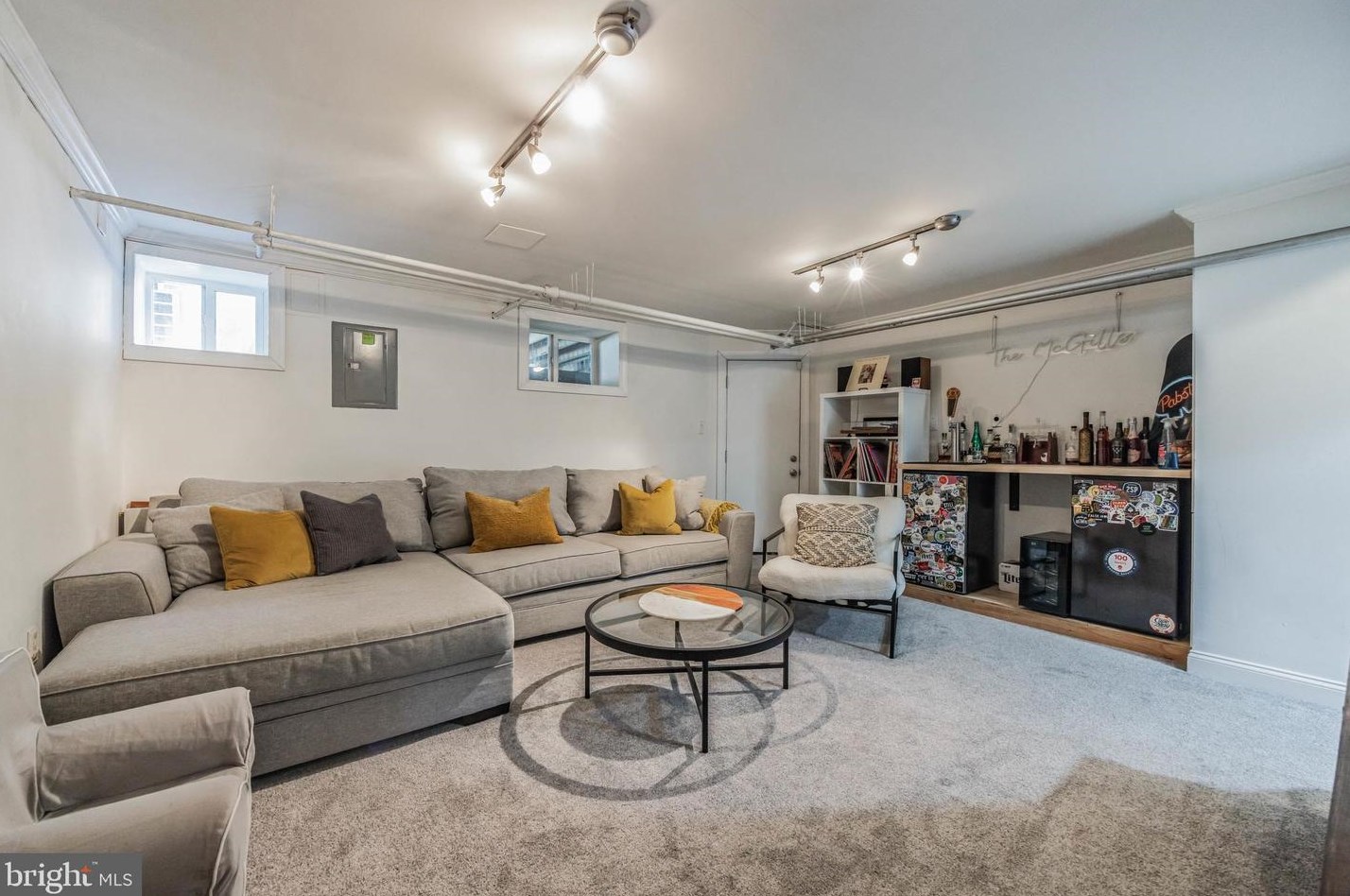 226 Rector St, Philadelphia PA  19128-5035 exterior