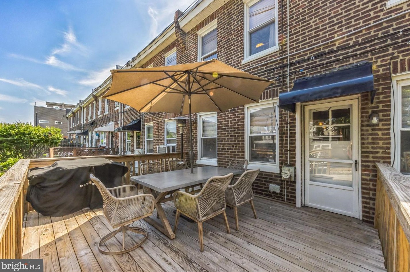 226 Rector St, Philadelphia PA  19128-5035 exterior