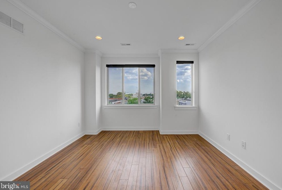 2049 Sigel St, Philadelphia PA 19145-2127 exterior