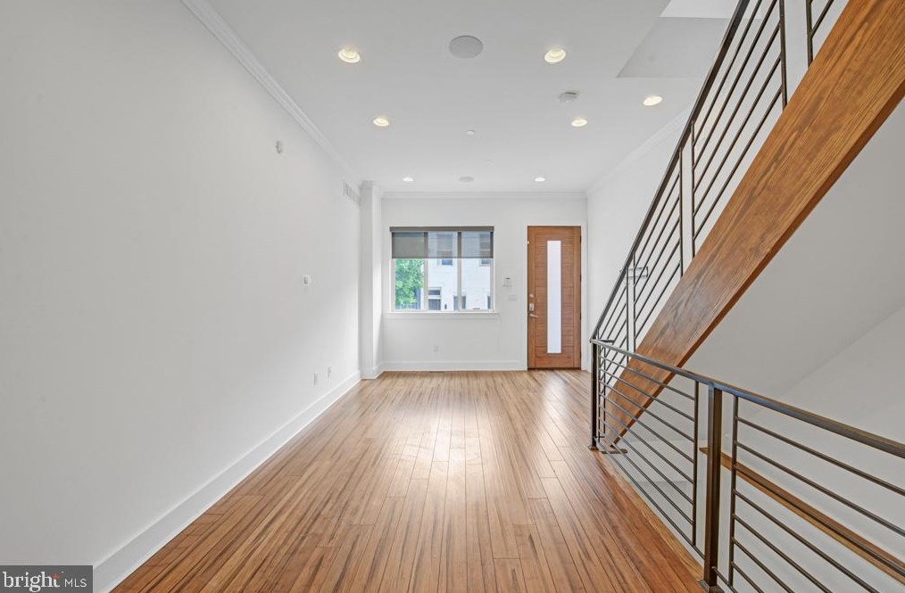 2049 Sigel St, Philadelphia PA 19145-2127 exterior