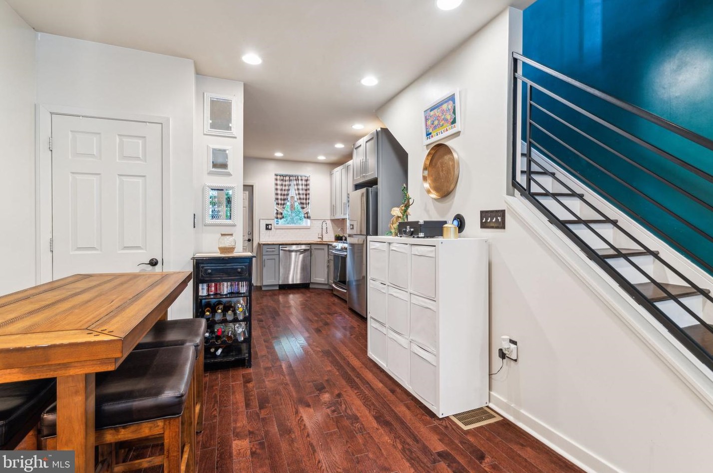 2639 Wilder St, Philadelphia PA  19146-4420 exterior