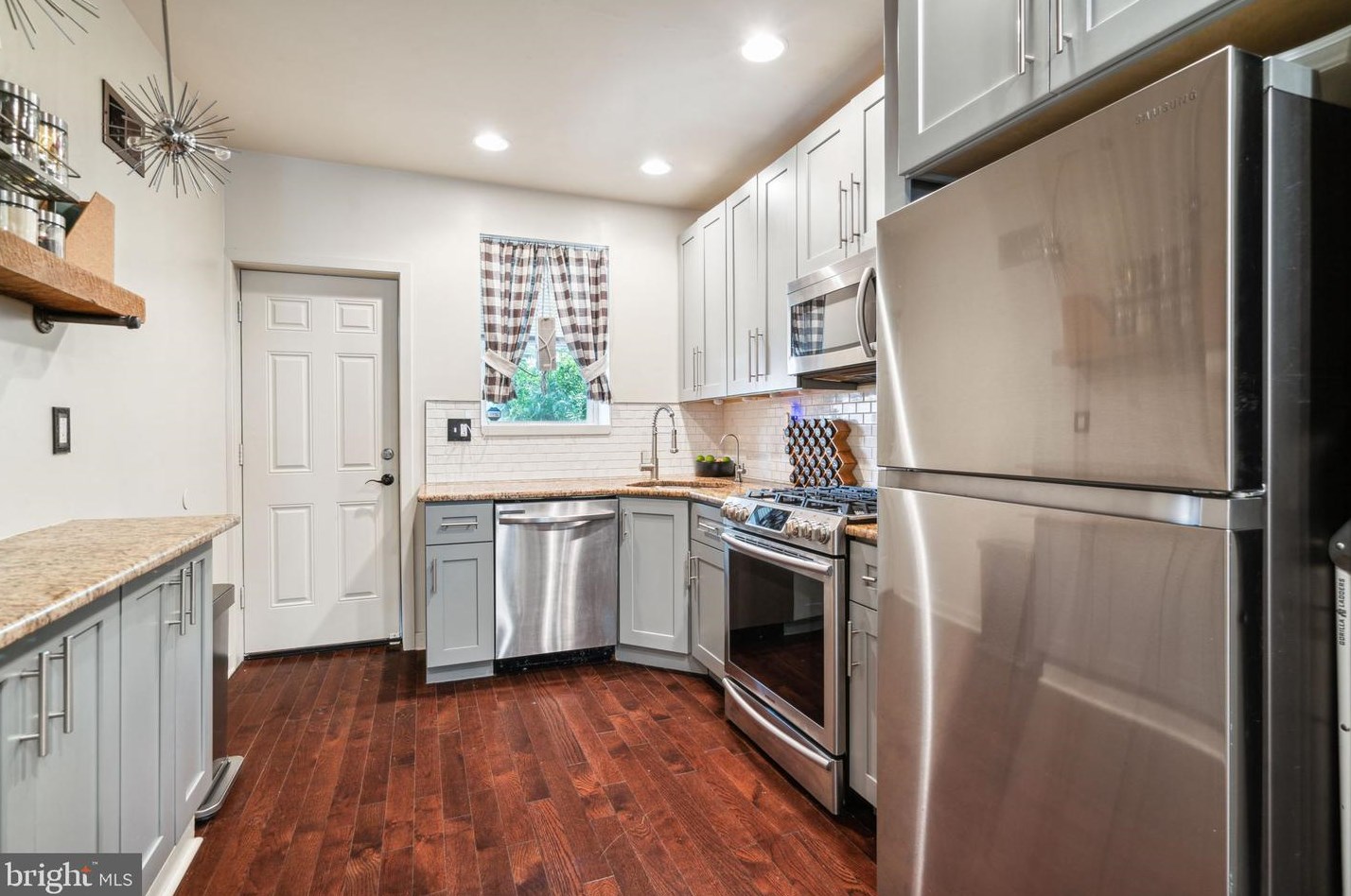 2639 Wilder St, Philadelphia PA  19146-4420 exterior