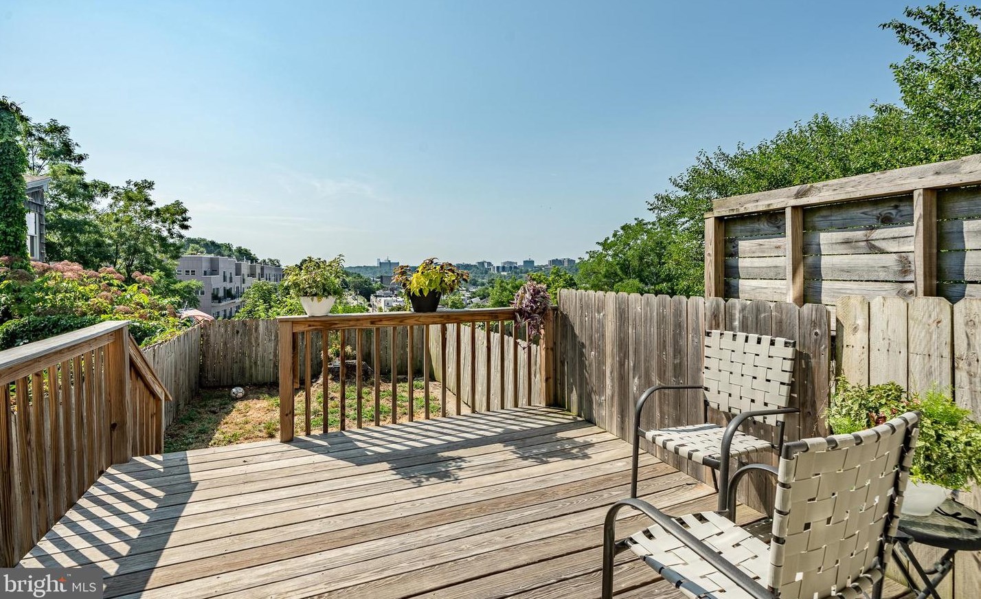 227 Wendover St, Philadelphia PA  19128-5041 exterior