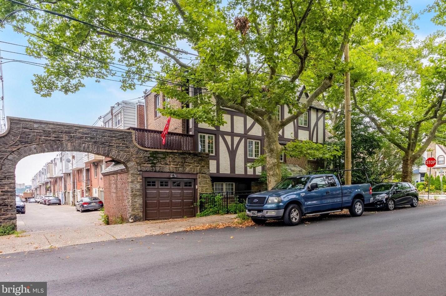 3402 Queen Ln, Philadelphia PA  19129-1441 exterior