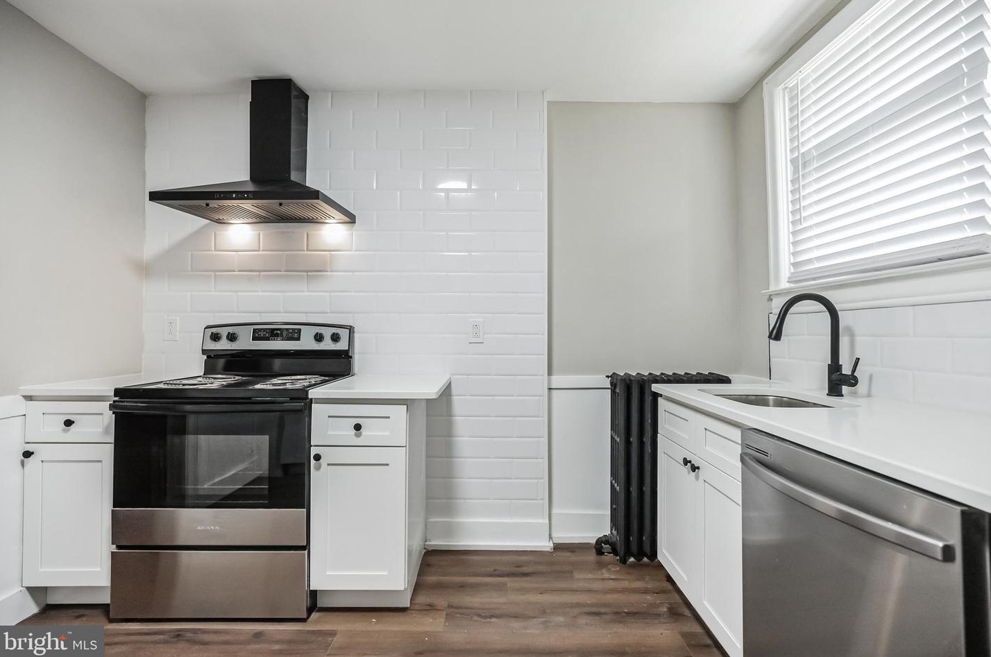 202 Sparks St, Philadelphia PA 19120-1417 exterior