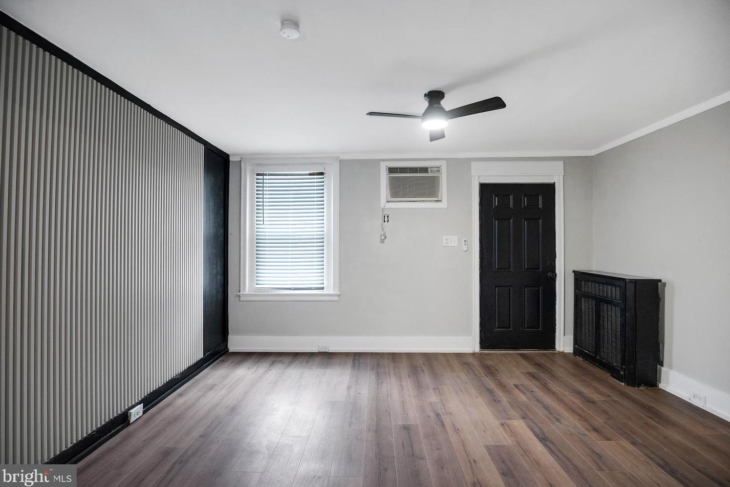 202 Sparks St, Philadelphia PA 19120-1417 exterior