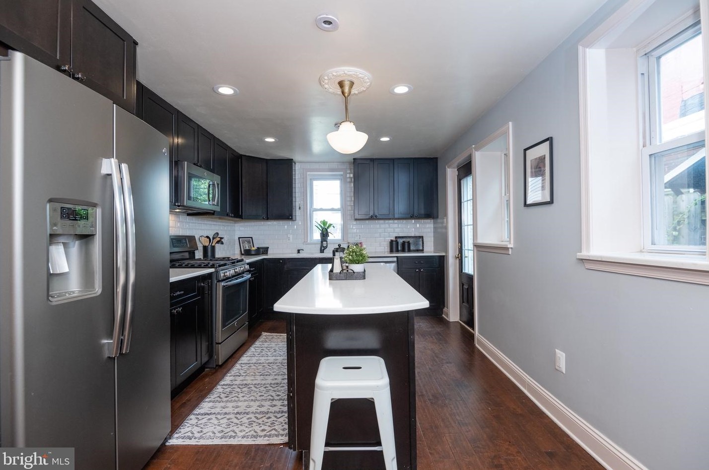 1011 Randolph St, Philadelphia PA  19123-1409 exterior