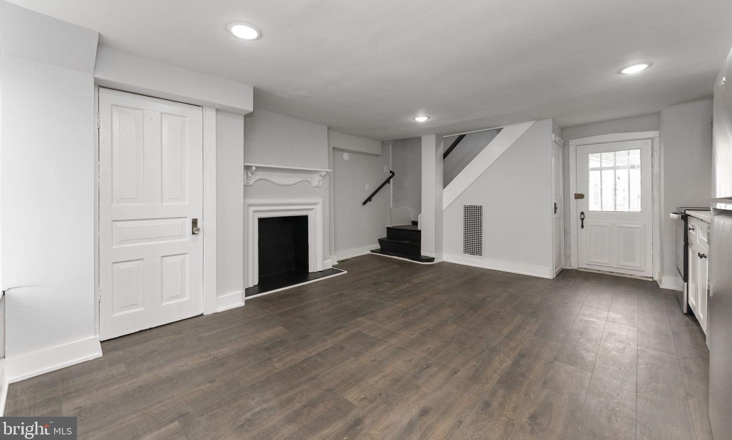 7701 Ridge Ave, Philadelphia PA  19128-3141 exterior