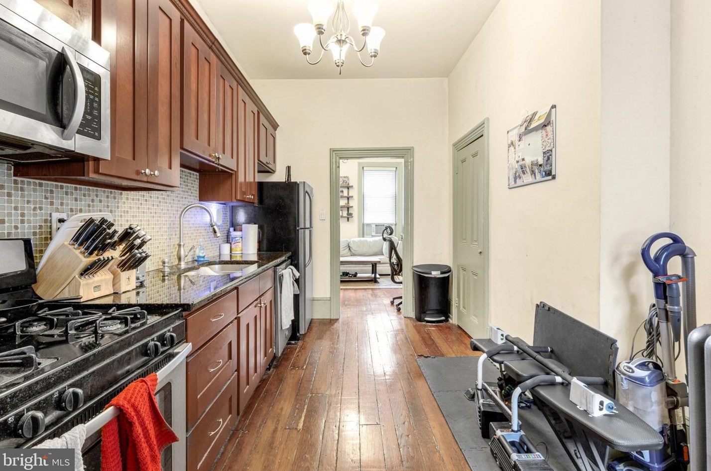 2328 Catharine St #1, Philadelphia, PA