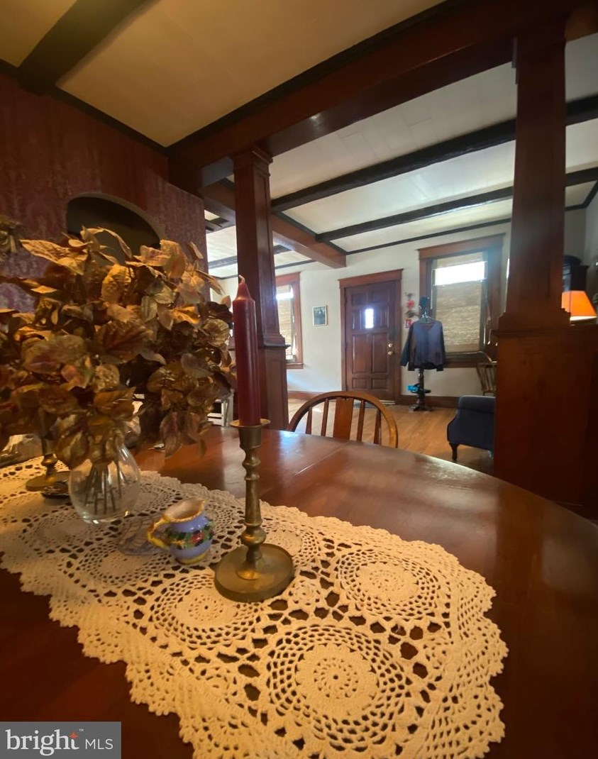 6104 Walker St, Philadelphia PA 19135-3525 exterior