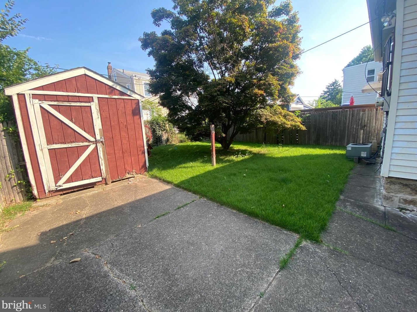 6104 Walker St, Philadelphia PA 19135-3525 exterior