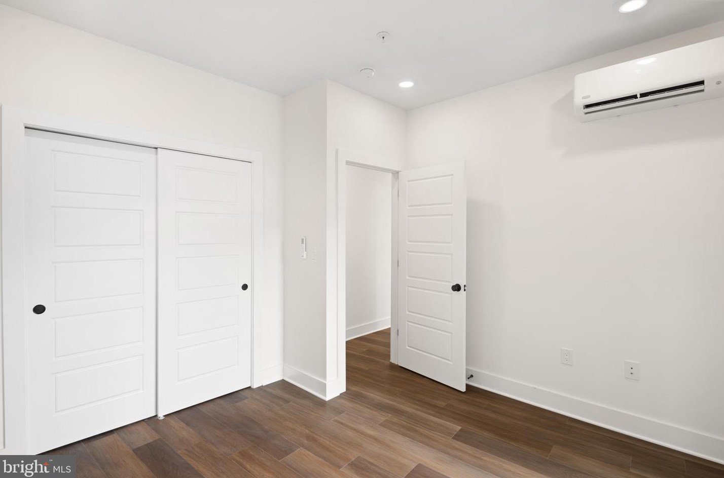 7620 Ridge Ave, Philadelphia PA  19128-3138 exterior