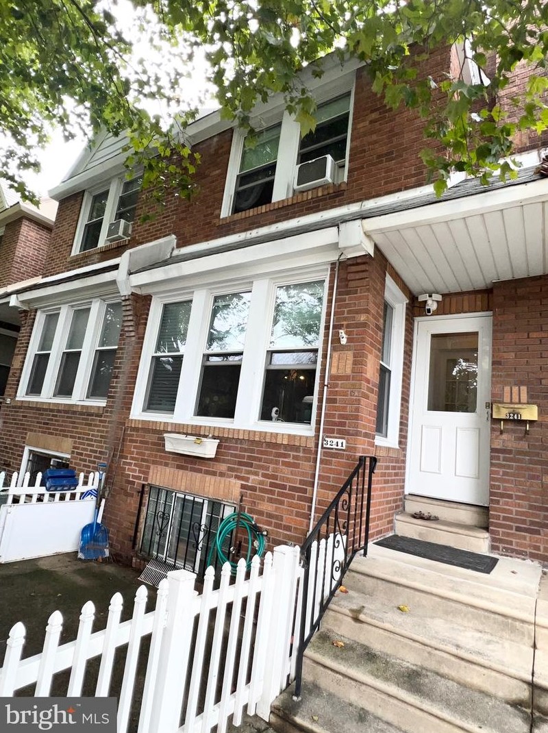 3241 Rawle St, Philadelphia PA  19149-2620 exterior