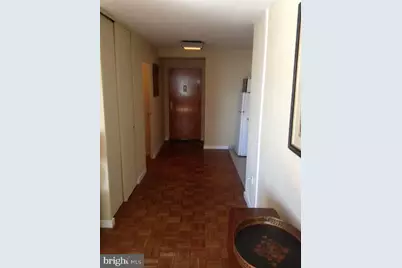 604 S Washington Square #1301, Philadelphia, PA 19106 - Photo 3