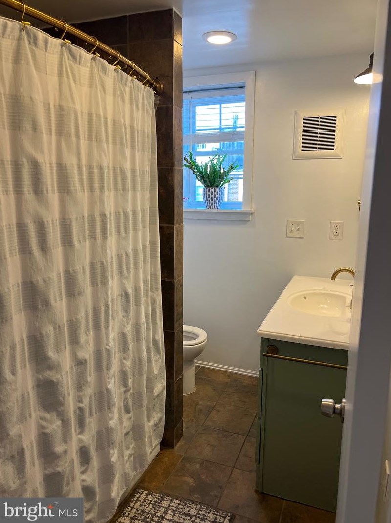 1354 Susquehanna Ave, Philadelphia PA  19122-1118 exterior