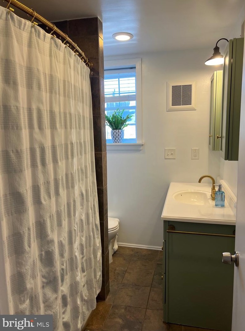 1354 Susquehanna Ave, Philadelphia PA  19122-1118 exterior