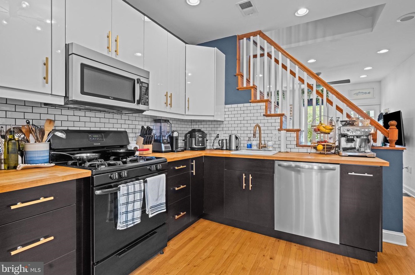1354 Susquehanna Ave, Philadelphia PA  19122-1118 exterior