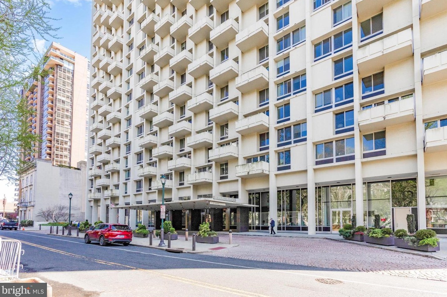 604 Washington Sq, Philadelphia PA 19106-4195 exterior