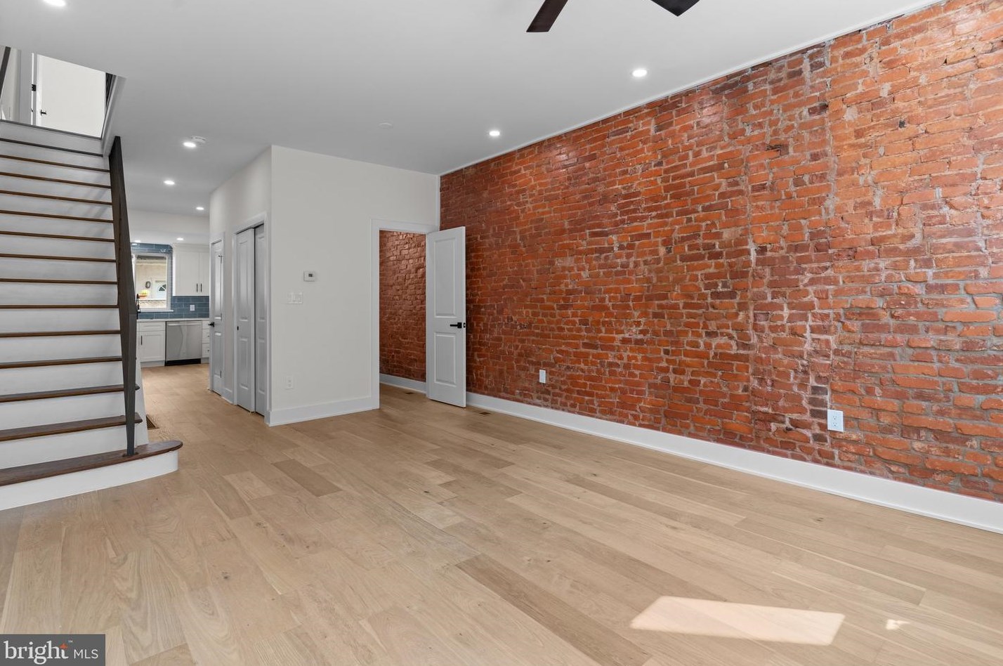 837 Mercer St, Philadelphia PA  19125-3518 exterior