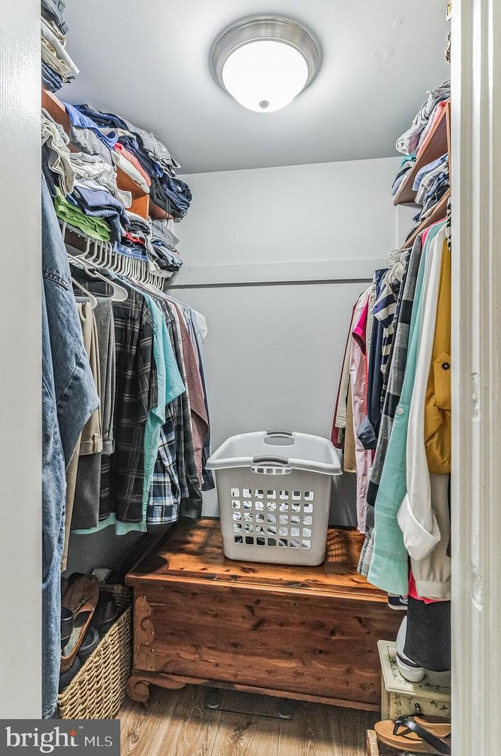 415 Shawmont Ave, Philadelphia PA  19128-4042 exterior