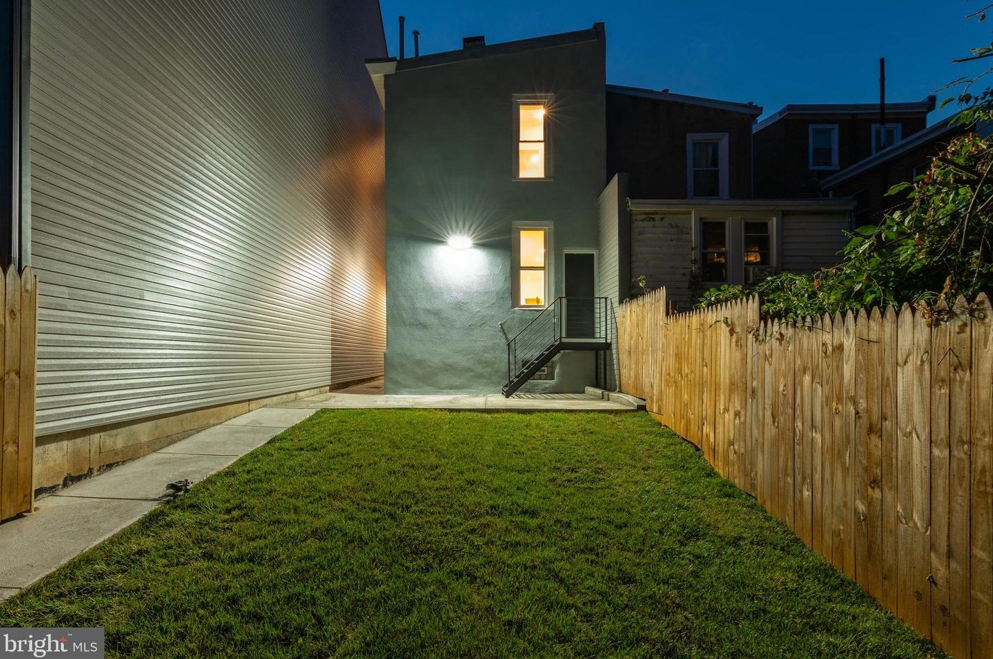 202 Ripka St, Philadelphia PA  19127-1104 exterior