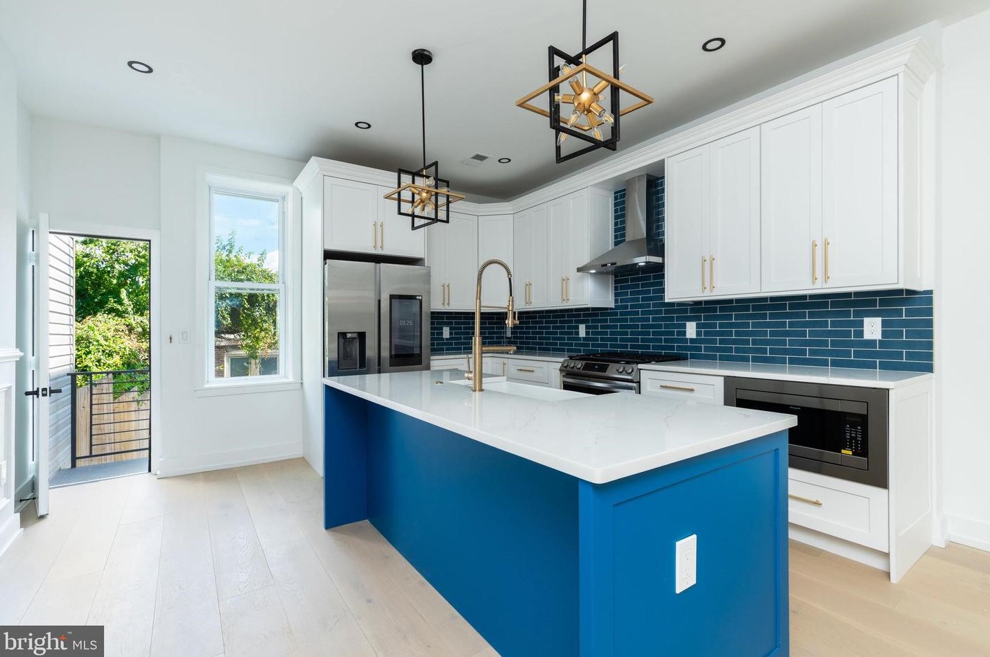 202 Ripka St, Philadelphia PA  19127-1104 exterior