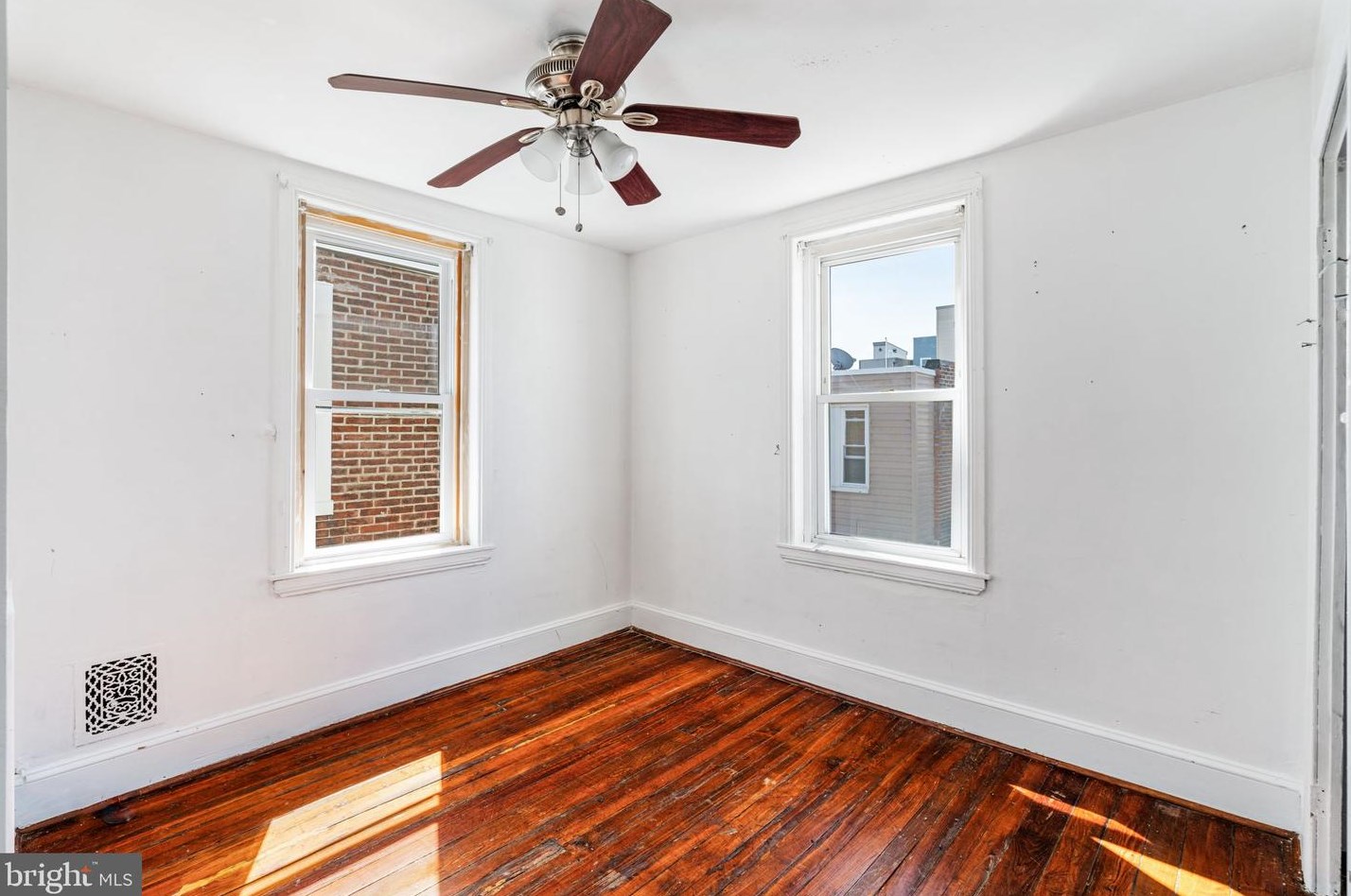 1824 Tasker St, Philadelphia PA  19145-1417 exterior