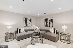 338 S Hicks St, Philadelphia, PA 19102 - Photo 51