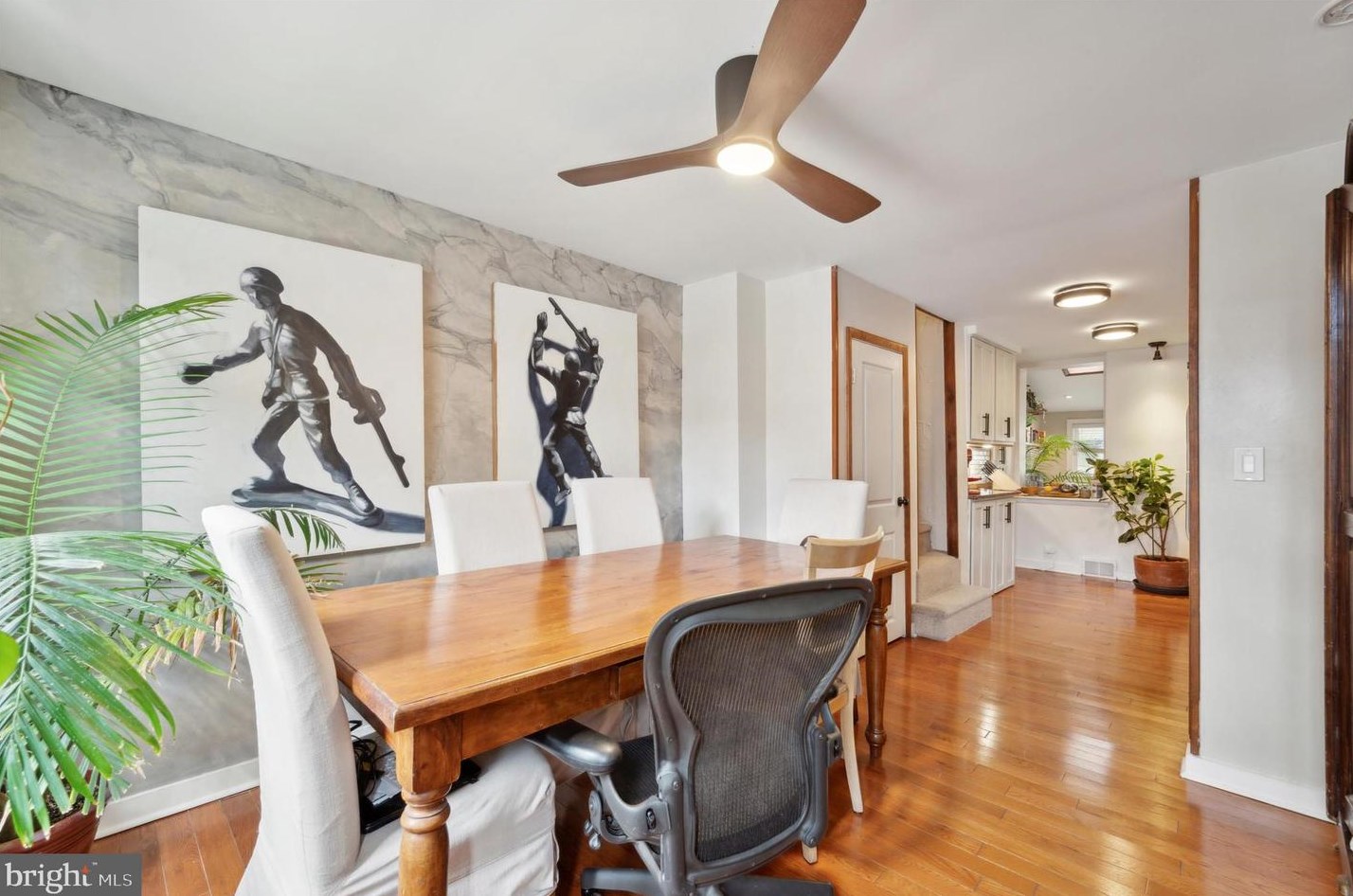 923 Lawrence St, Philadelphia PA  19123-1439 exterior