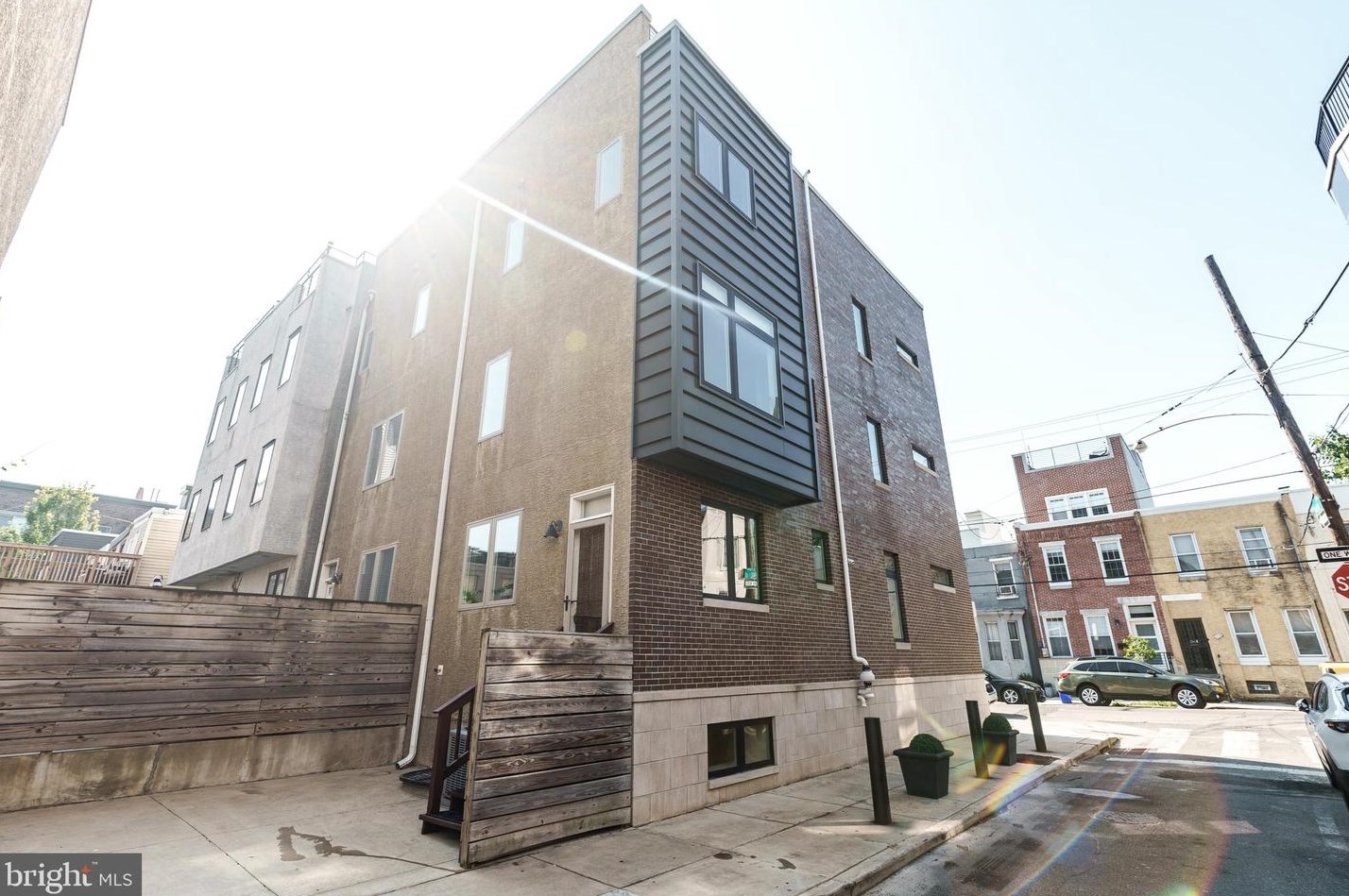 1935 Reed St, Philadelphia PA exterior