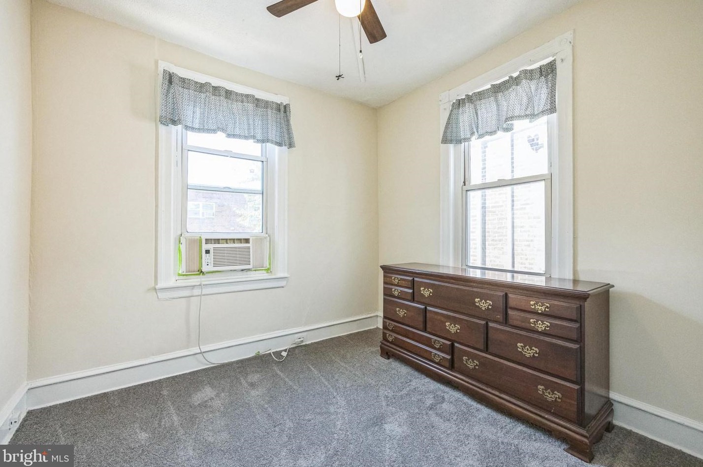 4412 Van Kirk St, Philadelphia PA 19135-4035 exterior