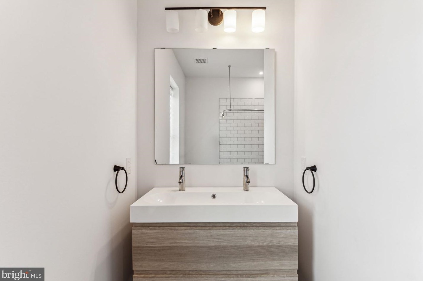 3801 Poplar St, Philadelphia PA 19123-1342 exterior